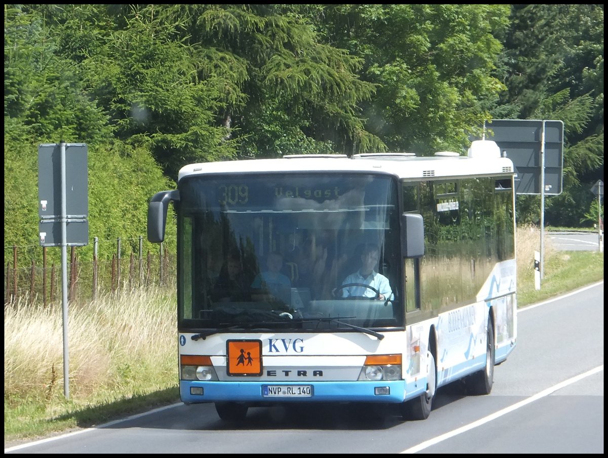 Setra 315 NF der Kraftverkehrsgesellschaft mbH Ribnitz-Damgarten in Ribnitz-Damgarten.