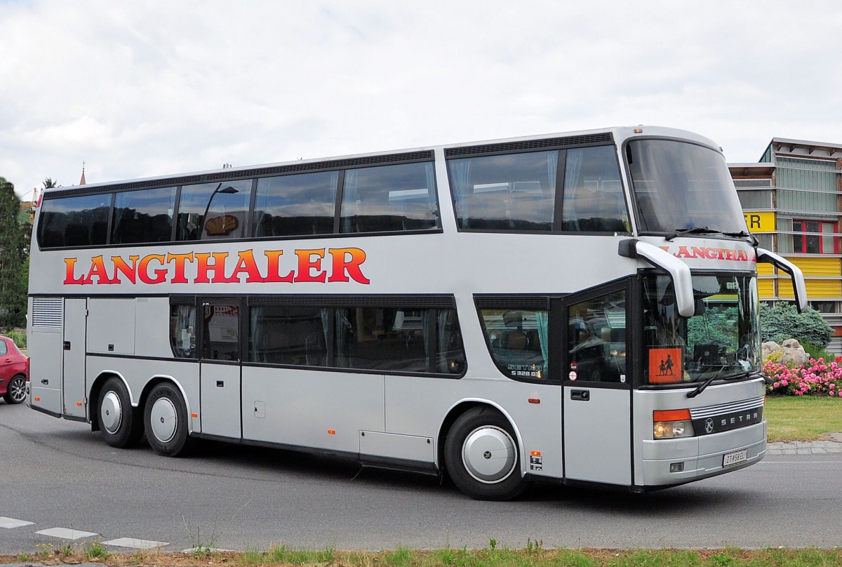 Setra 328 DT von Langthaler Reisen aus �sterreich im Juni 2015 in Krems.