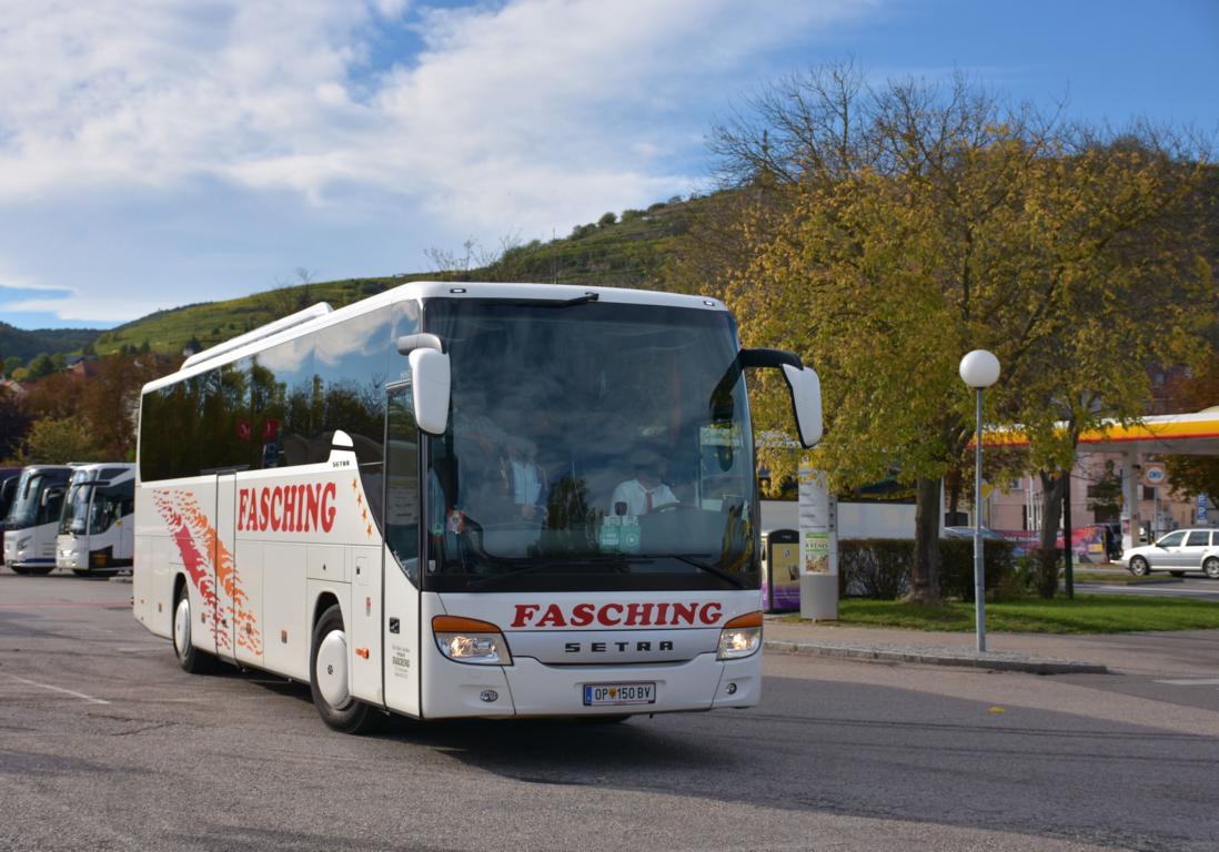 Setra 400er-Serie von Fasching Reisen aus sterreich 10/2017 in Krems.