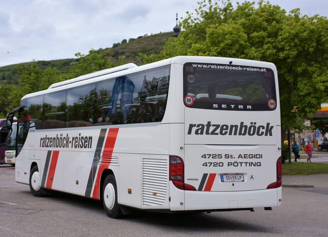 Setra 400er Serie von Ratzenb�ck Reisen aus �sterreich in Krems.