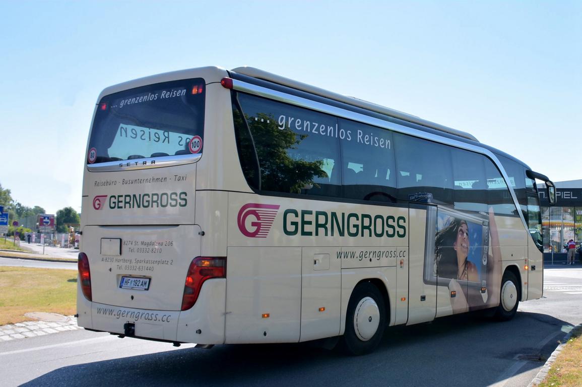 Setra 411 HD von Gerngross Reisen aus �sterreich 06/2017 in Krems.