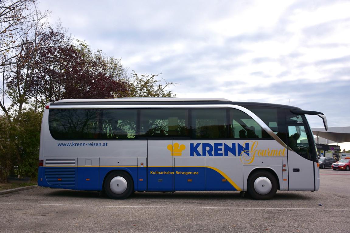 Setra 411 HD von Krenn Reisen aus �sterreich 10/2017 in Krems.