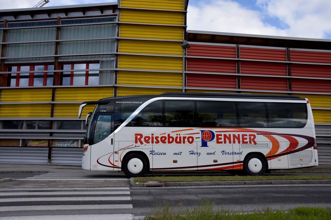 Setra 411 HD vom Reiseb�ro Penner aus �sterreich in Krems.