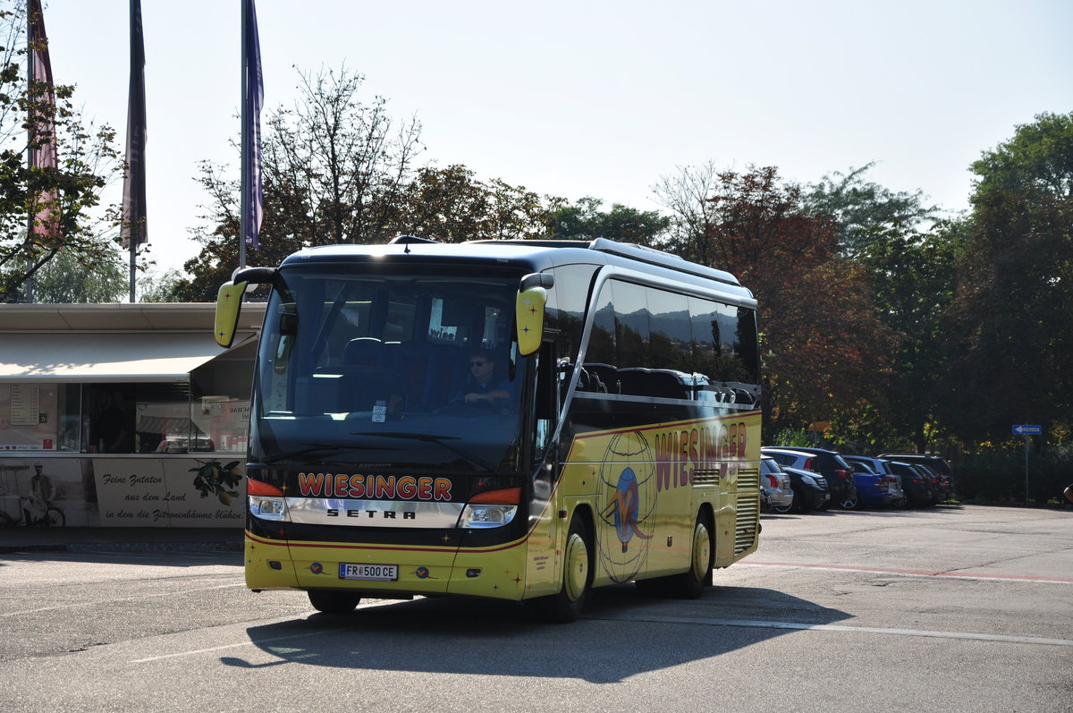 Setra 411 HD von Wiesinger Reisen aus �sterreich in Krems.