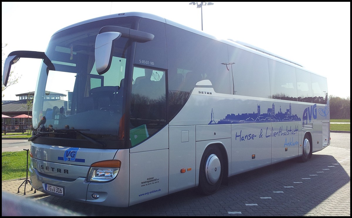 Setra 415 GT-HD der Anklamer Verkehrsgesellschaft bei der Rastst�tte Fuchsberg.