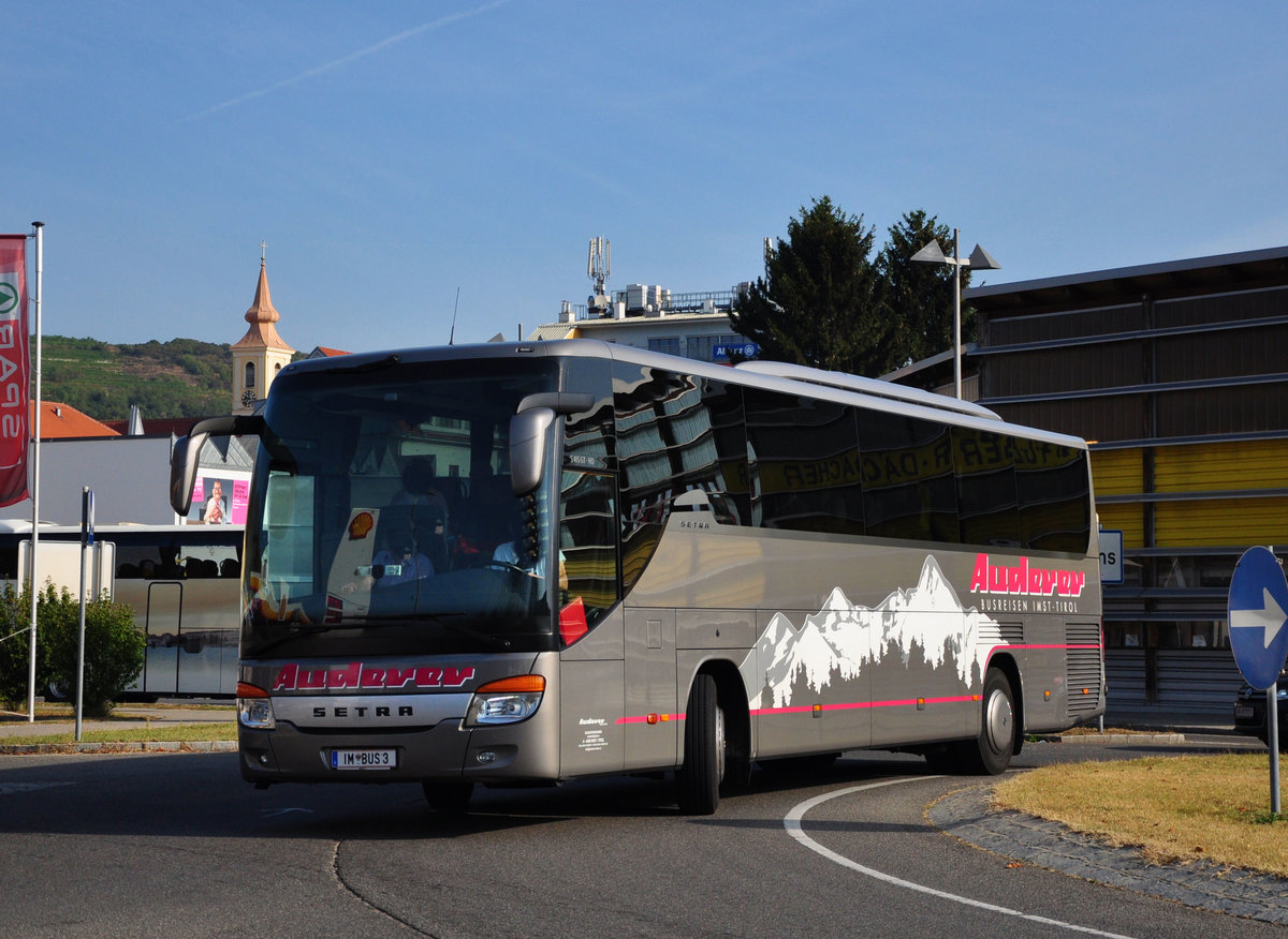 Setra 415 GT-HD von Auderer Reisen aus �sterreich in Krems.