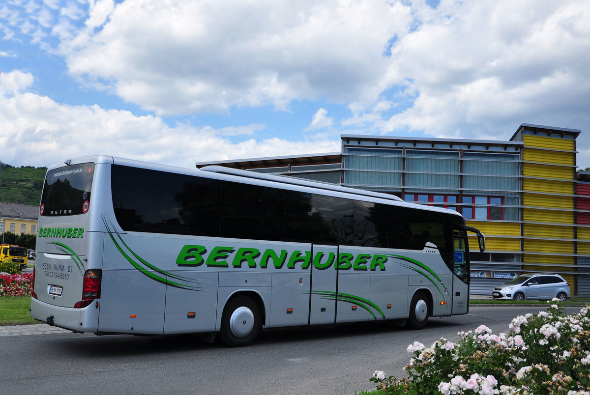 Setra 415 GT- HD von Bernhuber Reisen aus Niedersterreich in Krems gesehen.