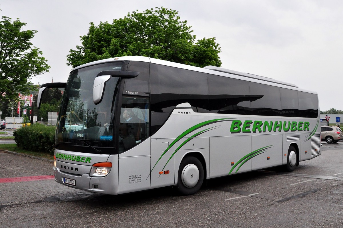 Setra 415 GT-HD von Bernhuber Reisen aus �sterreich am 22.5.2015 in Krems.