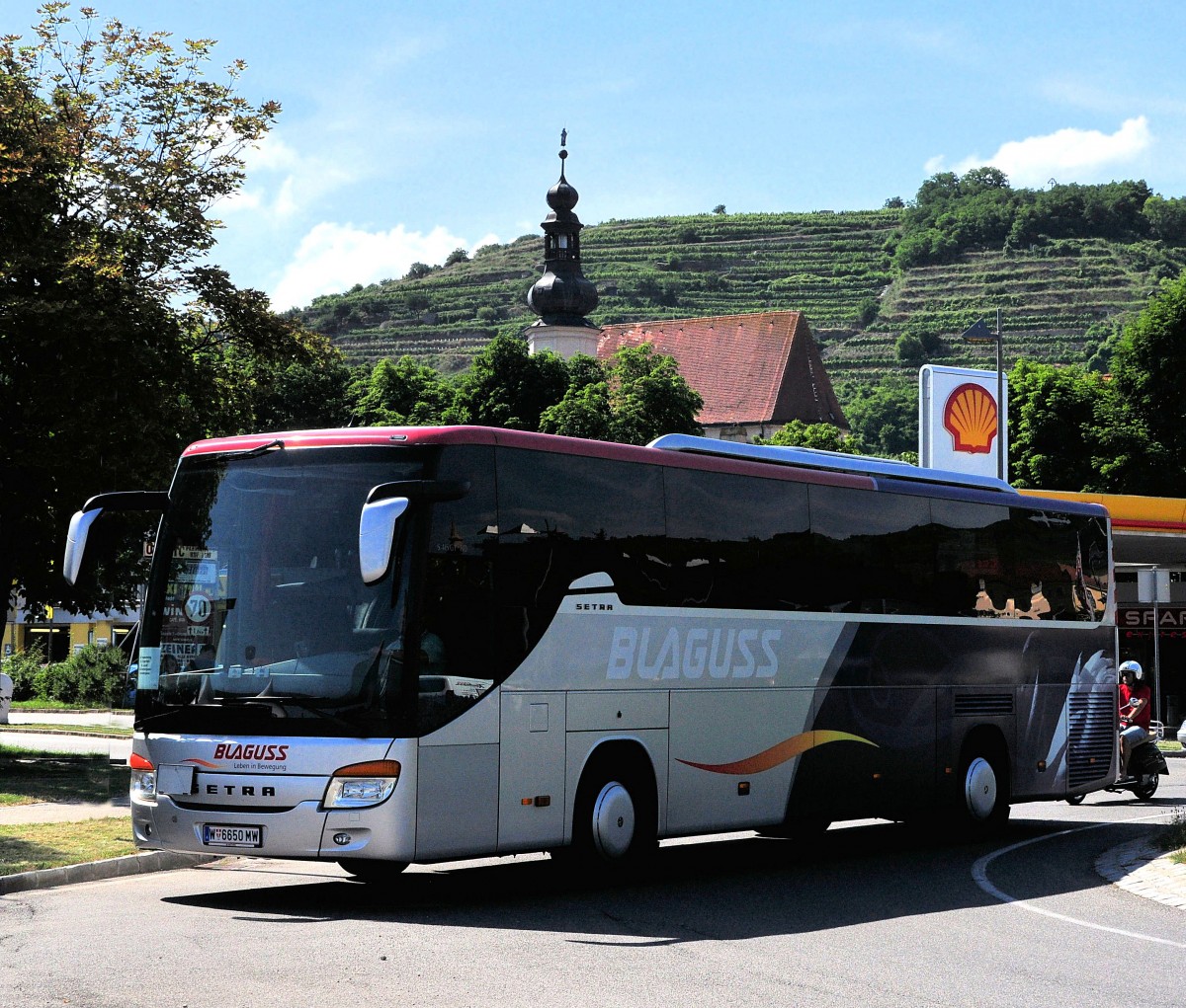 SETRA 415 GT-HD von BLAGUSS / �sterreich am 9.7.2013 in Krems an der Donau.