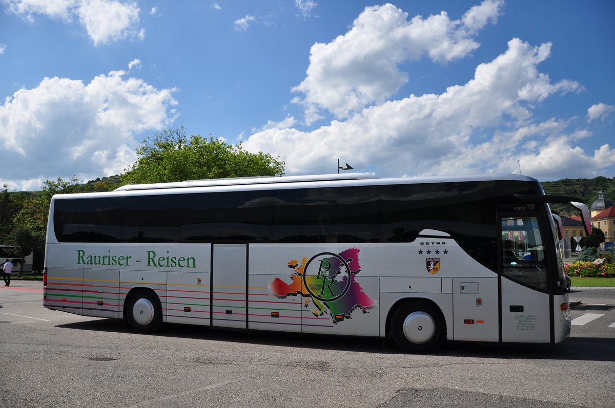 Setra 415 GT-HD von Hans Pl�ssnig Reisen aus �sterreich in Krems gesehen.