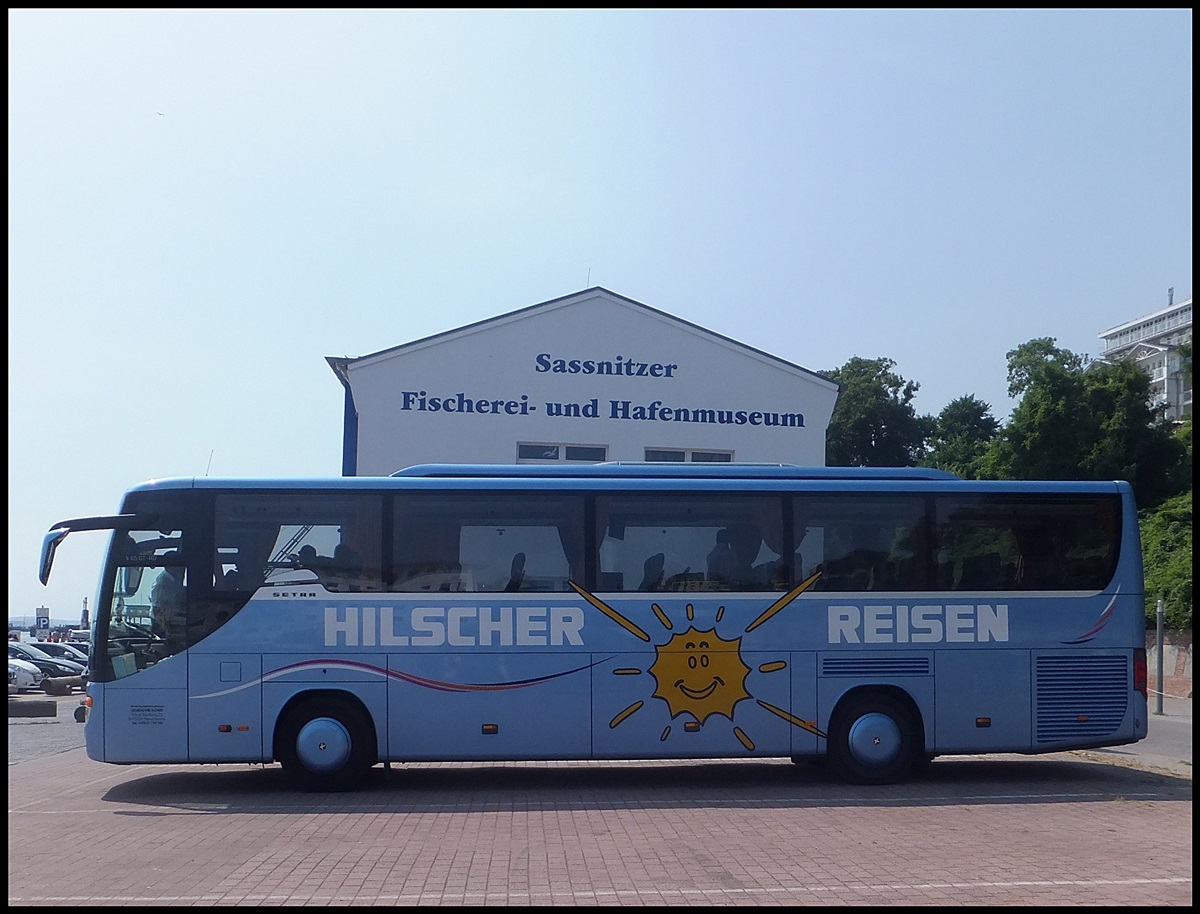 Setra 415 GT-HD von Hilscher-Reisen aus Deutschland im Stadthafen Sassnitz.