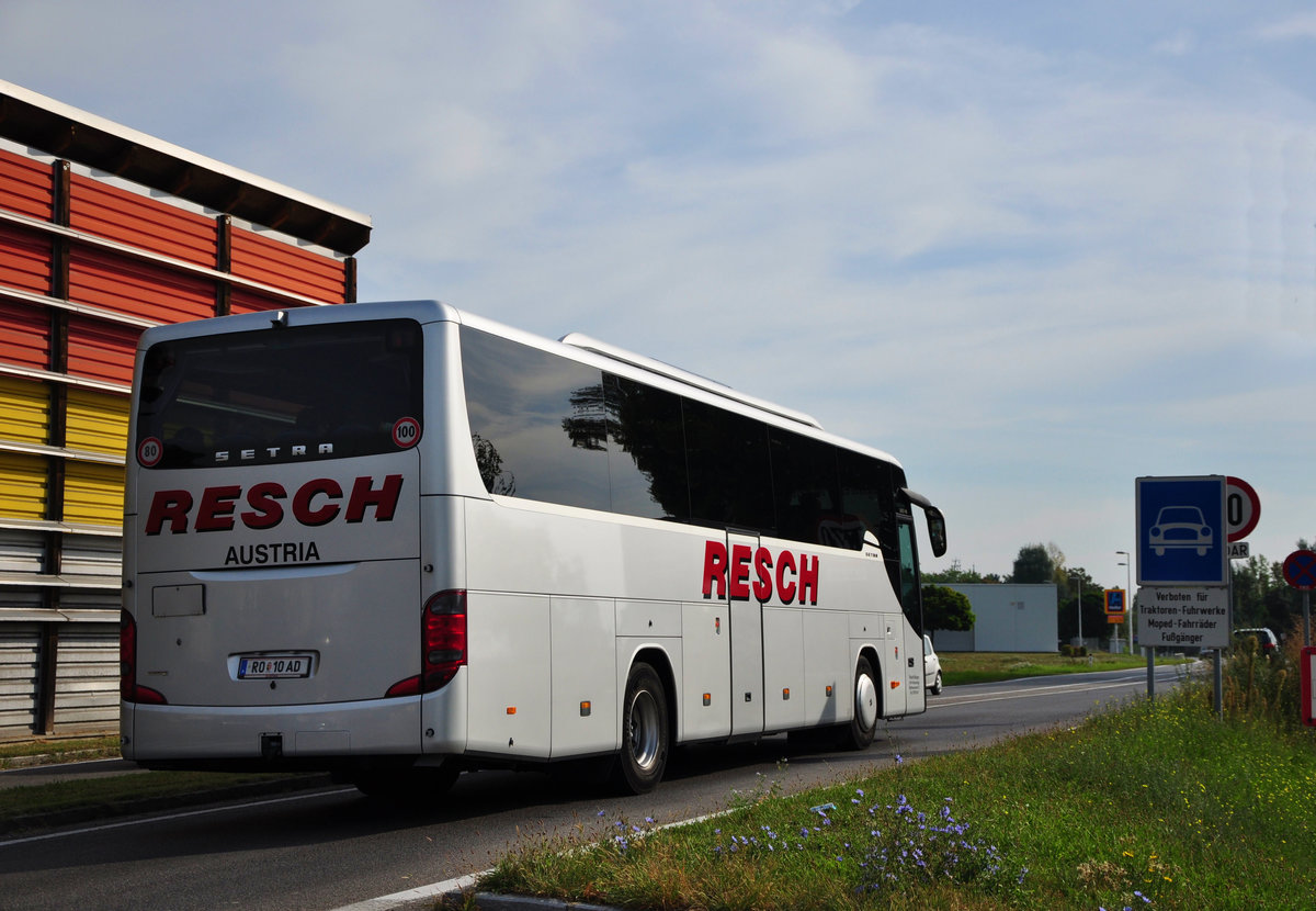 Setra 415 GT- HD von Koller Reisen aus �sterreich in Krems unterwegs.