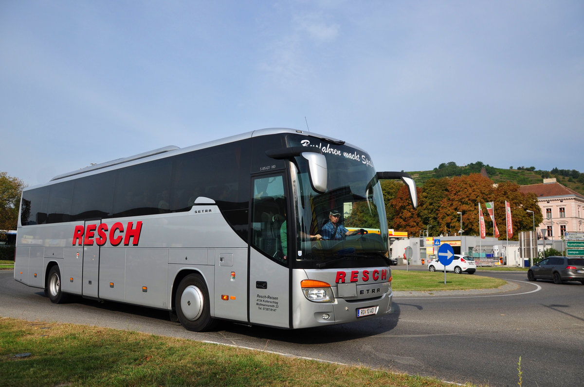 Setra 415 GT- HD von Koller Reisen aus �sterreich in Krems unterwegs.