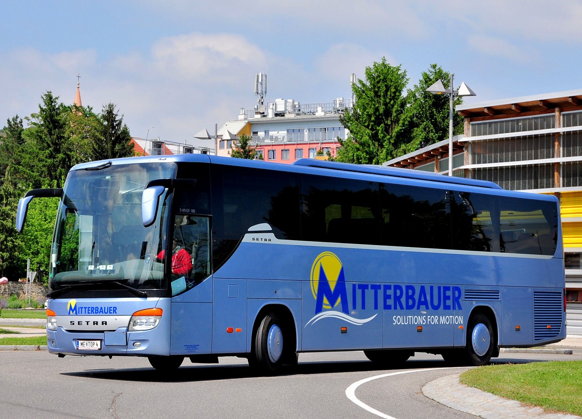 Setra 415 GT-HD von Mitterbauer Reisen aus sterreich am 19.Mai 2014 in Krems gesehen.