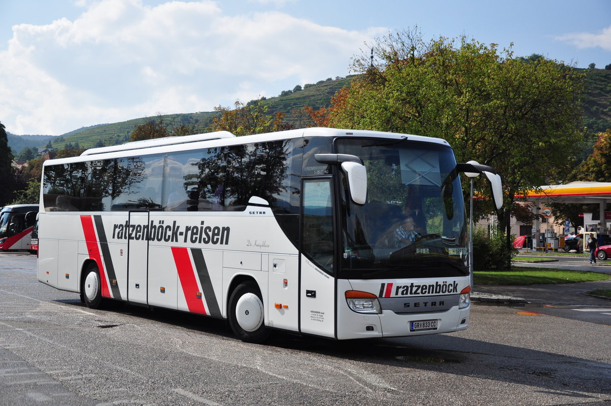 Setra 415 GT-HD von Ratzenb�ck Reisen aus �sterreich in Krems gesehen.