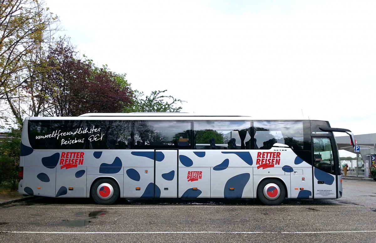 Setra 415 GT-HD von RETTER Reisen aus �sterreich am 22.4.2014 in Krems.