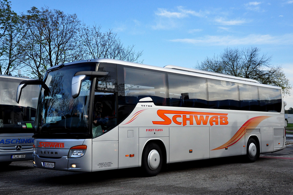 Setra 415 GT-HD von Schwab Reisen Reisen aus �sterreich in Krems gesehen.