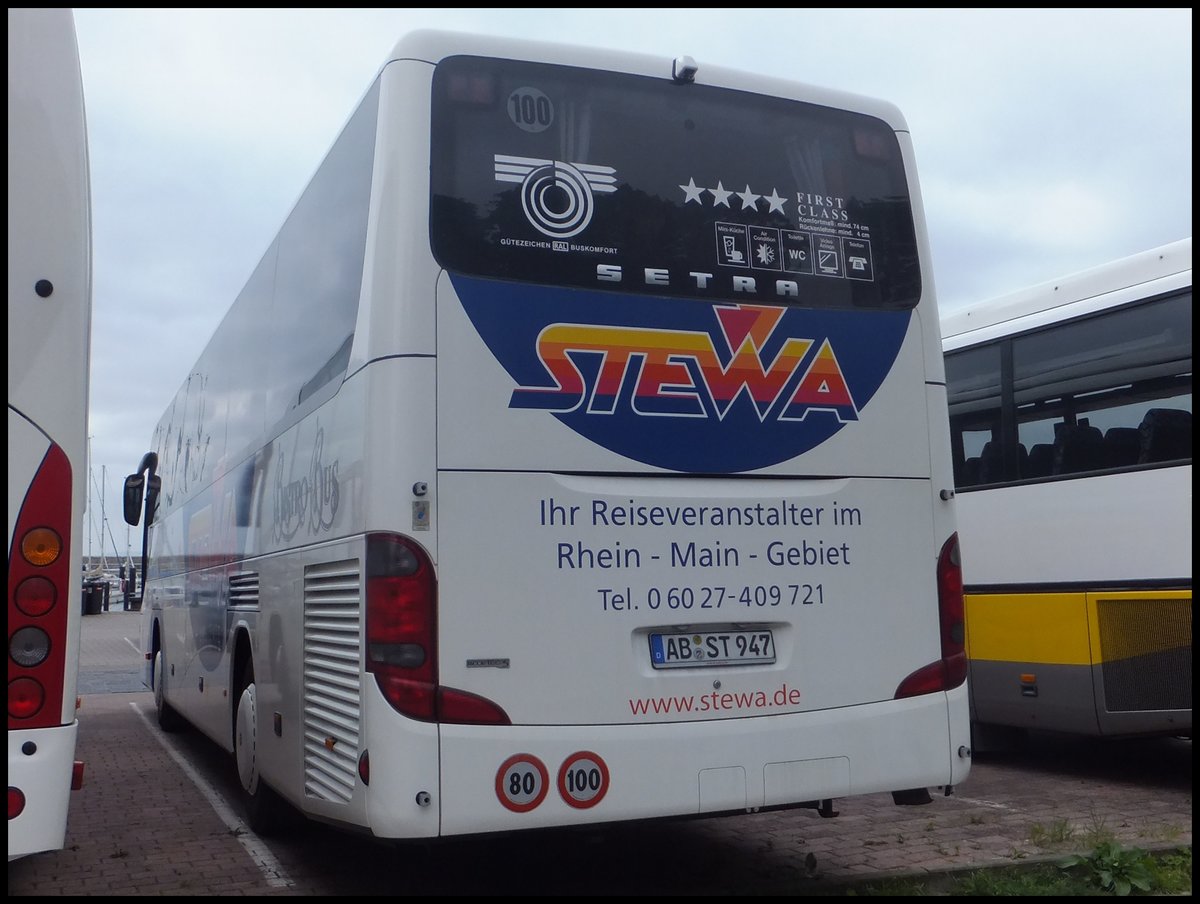 Setra 415 GT-HD von Stewa aus Deutschland im Stadthafen Sassnitz.