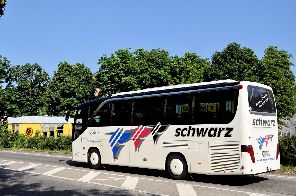 SETRA 415 HD von SCHWARZ Reisen/�sterreich,Krems,Juli 2013.