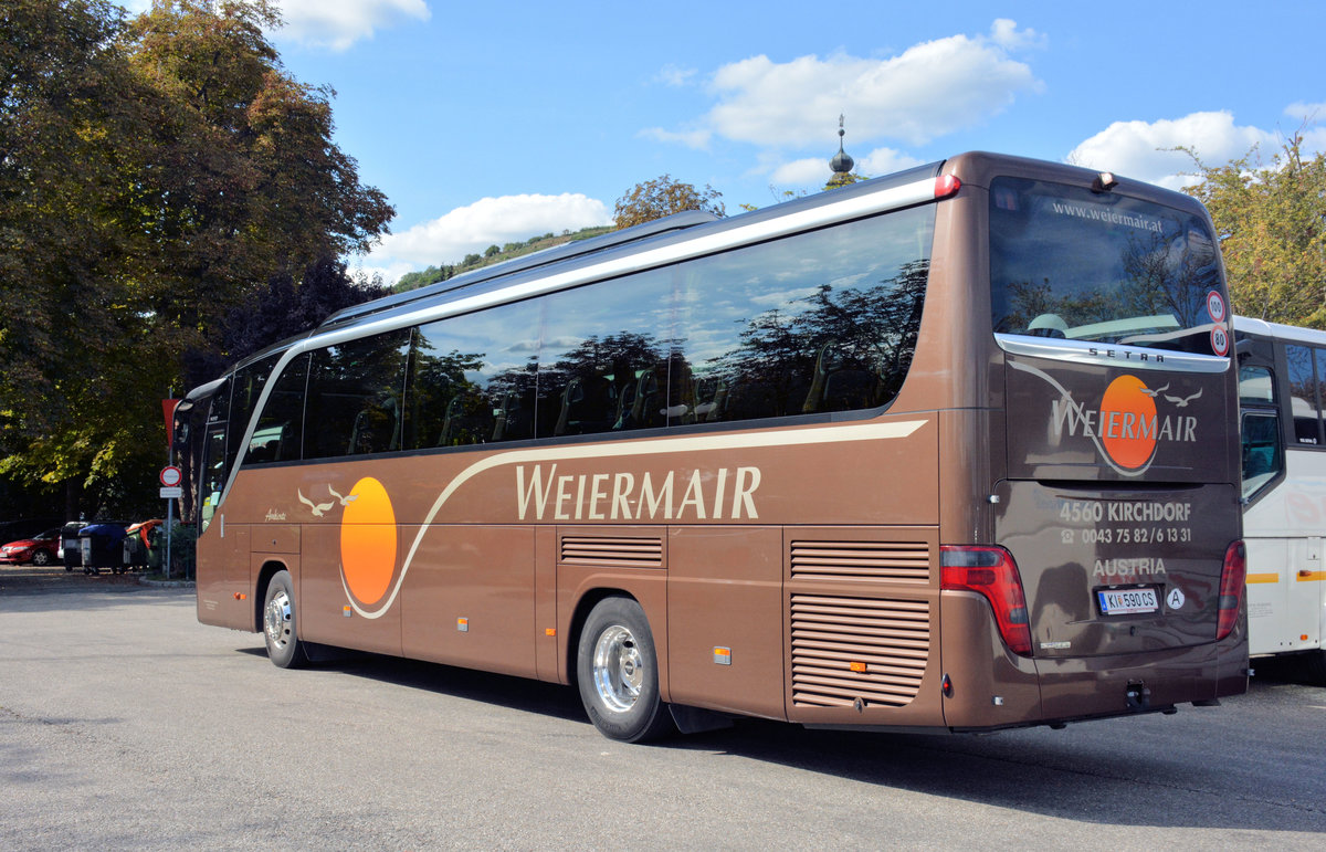 Setra 415 HD von Weiermair aus �sterreich in Krems gesehen.