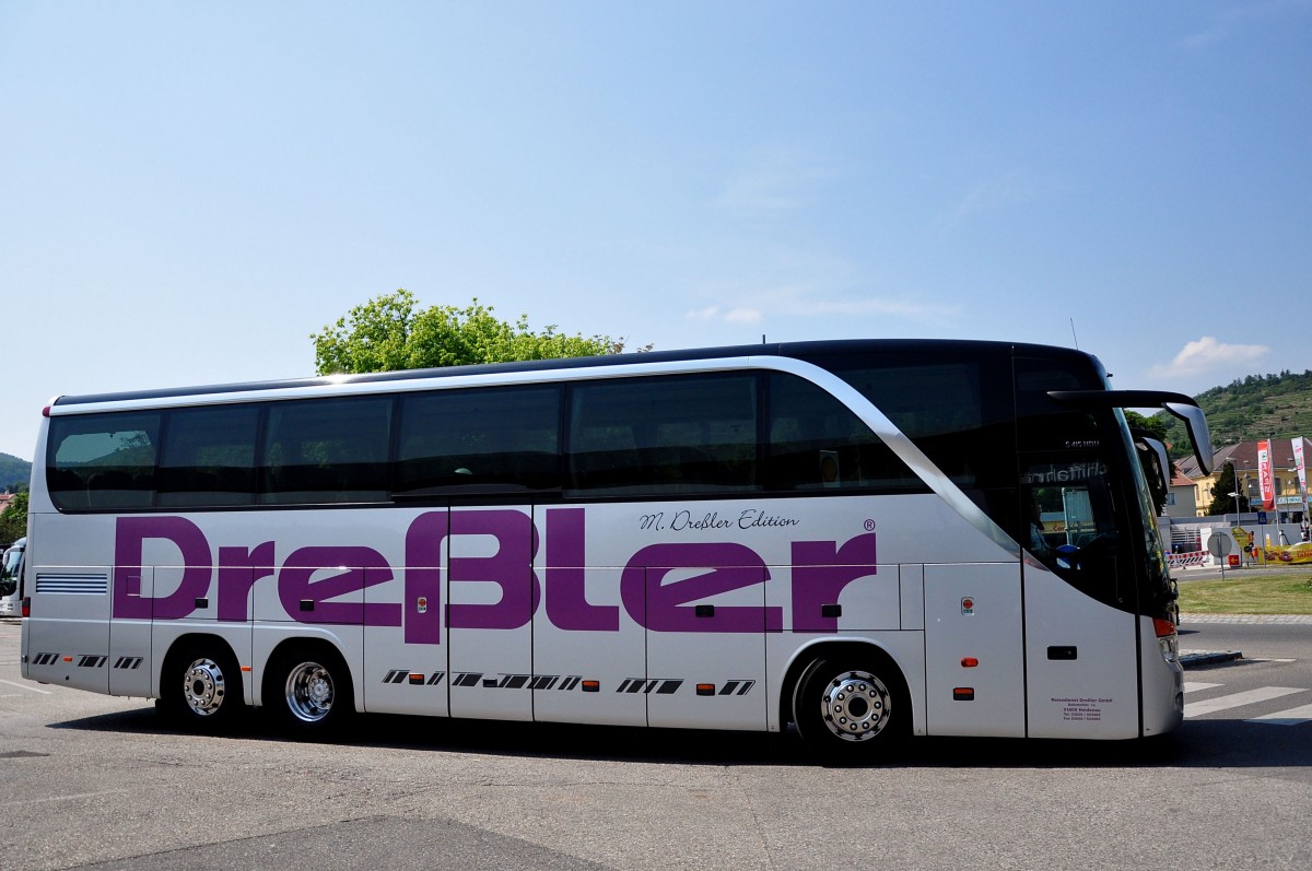 Setra 415 HDH von Dre�ler Reisen aus der BRD im Juni 2015 in Krems.