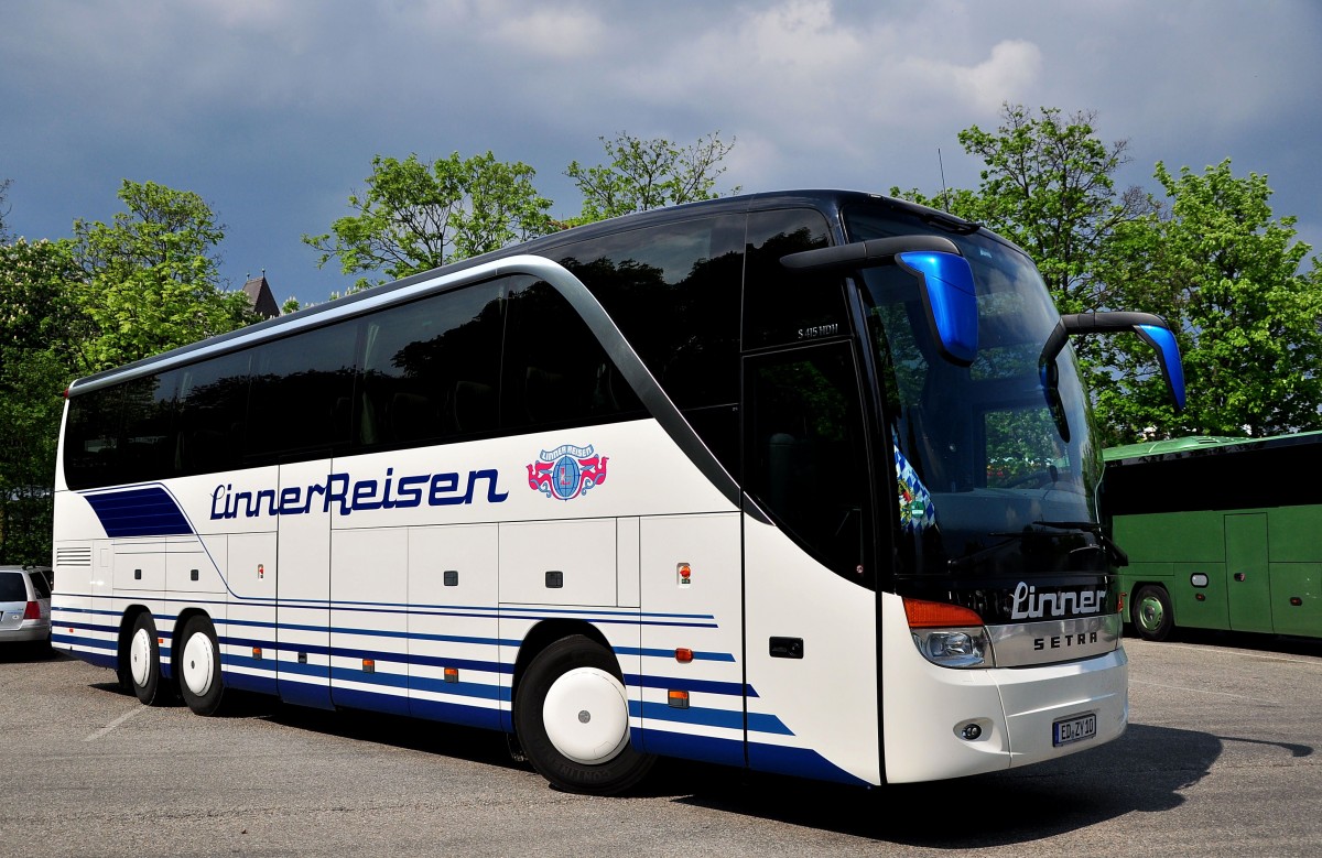 Setra 415 HDH von Linner Reisen aus der BRD im Mai 2014 in Krems.