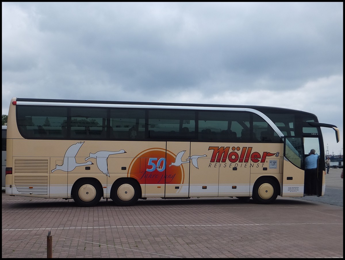 Setra 415 HDH von M�ller Reisedienst aus Deutschland im Stadthafen Sassnitz.