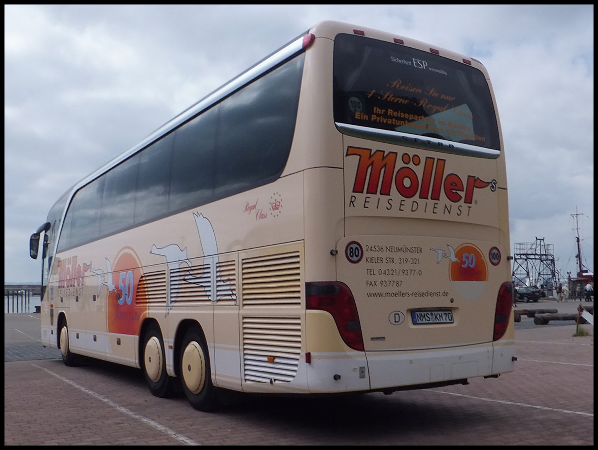Setra 415 HDH von M�ller Reisedienst aus Deutschland im Stadthafen Sassnitz.