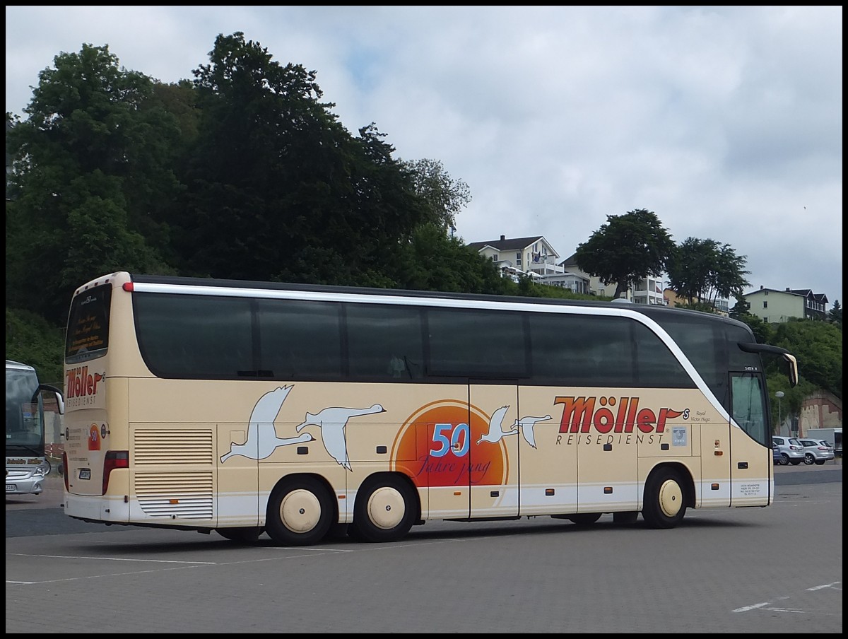 Setra 415 HDH von M�ller Reisedienst aus Deutschland im Stadthafen Sassnitz.