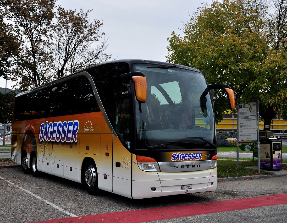 Setra 415 HDH von S�gesser / Schweiz im Herbst 2013 in Krems.