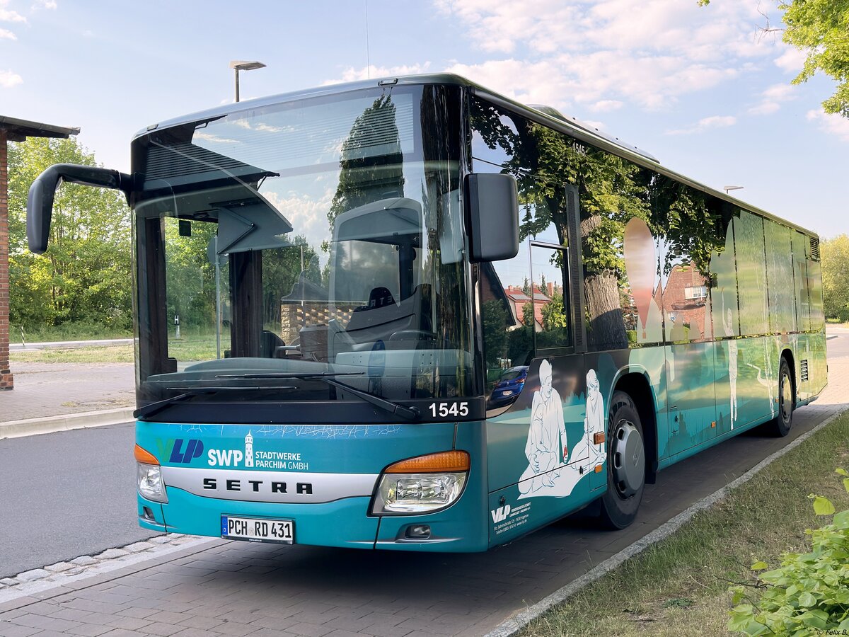 Setra 415 NF der Verkehrsgesellschaft Ludwigslust-Parchim mbH in Plau am See.