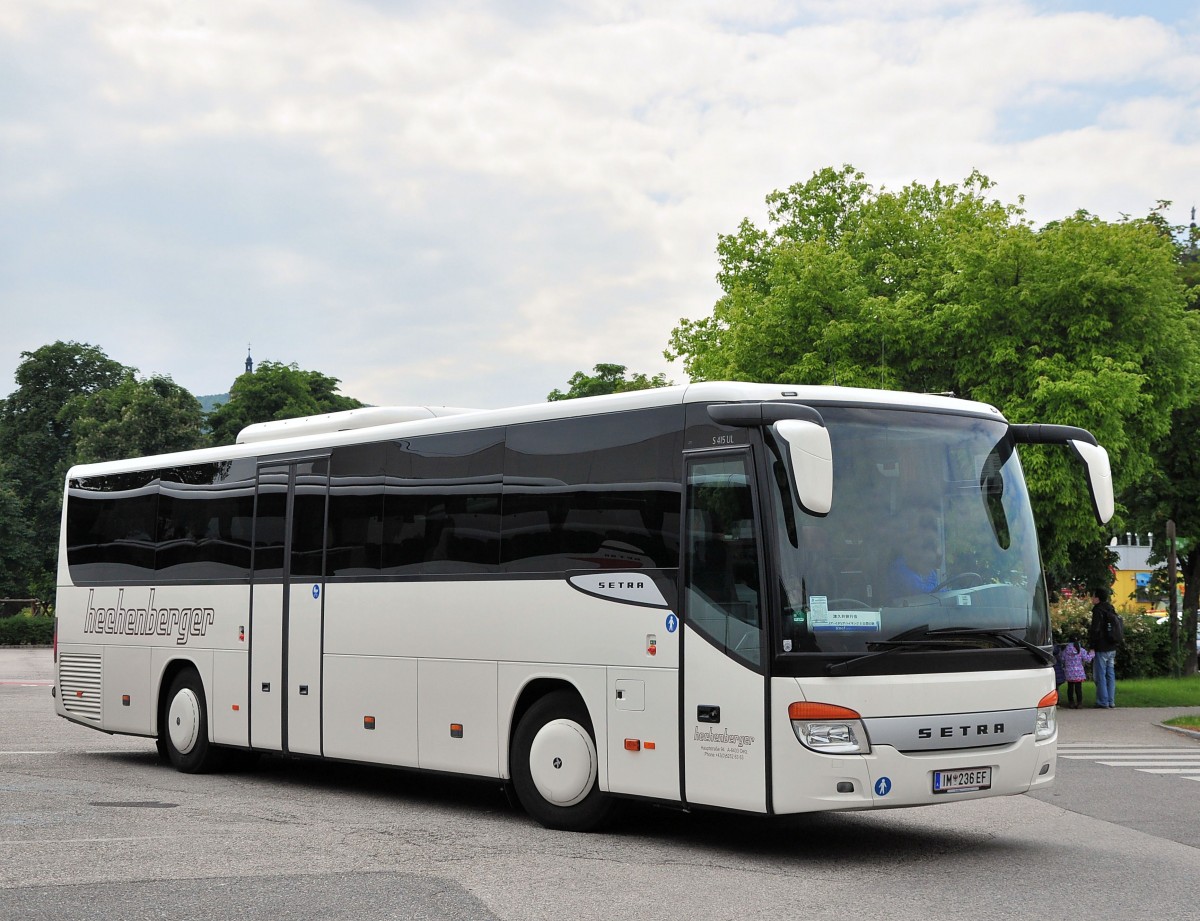 SETRA 415 UL von HECHENBERGER / �sterreich am 25.5.2013 in Krems gesehen.