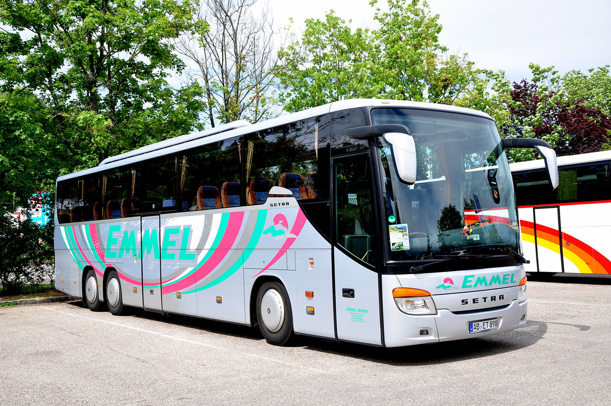 Setra 416 GT-HD von Emmel Reisen aus der BRD in Krems gesehen.