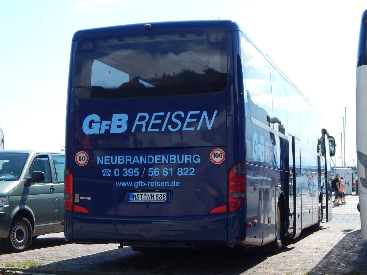 Setra 416 GT-HD von GFB-Reisen aus Deutschland im Stadthafen Sassnitz.