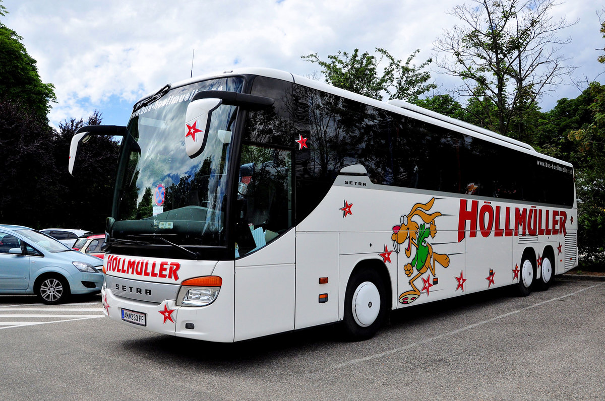 Setra 416 GT-HD von Hllmller Reisen aus Niedersterreich in Krems gesehen.