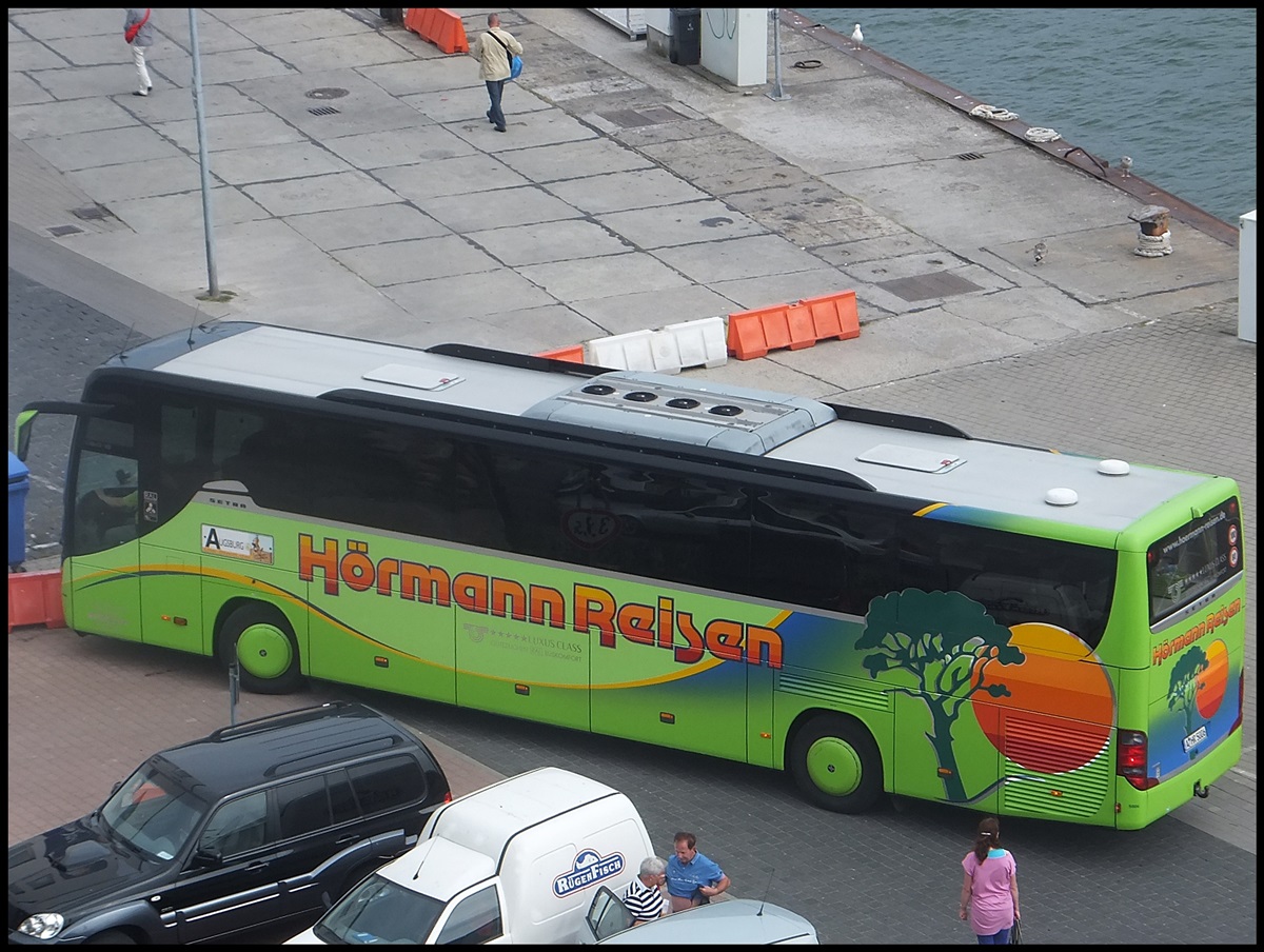 Setra 416 GT-HD von H�rmann Reisen aus Deutschland im Stadthafen Sassnitz.