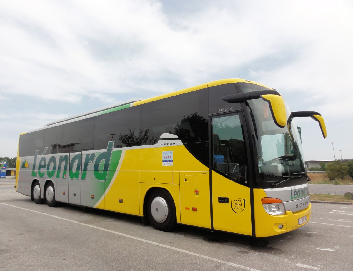 SETRA 416 GT-HD von LEONARD / Belgien im August 2013 in Krems.