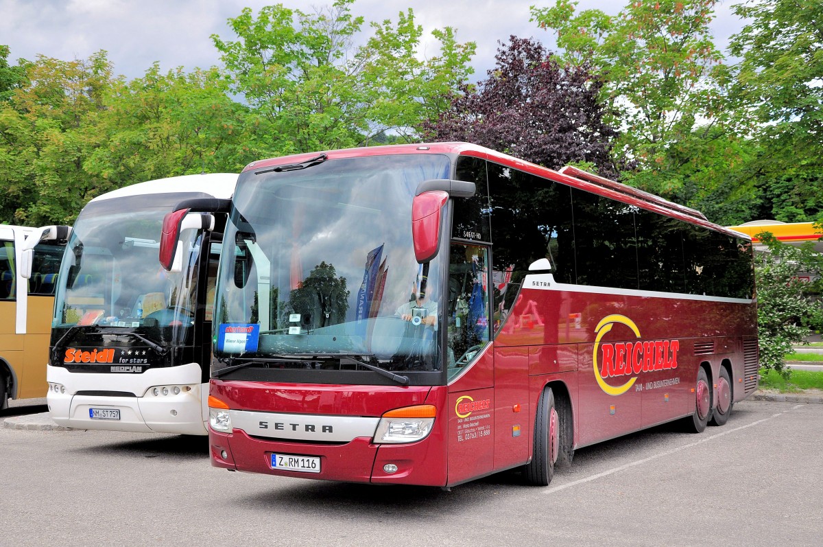 SETRA 416 GT-HD von REICHELT reisenb / BRD am 14.6.2013 in Krems an der Donau.