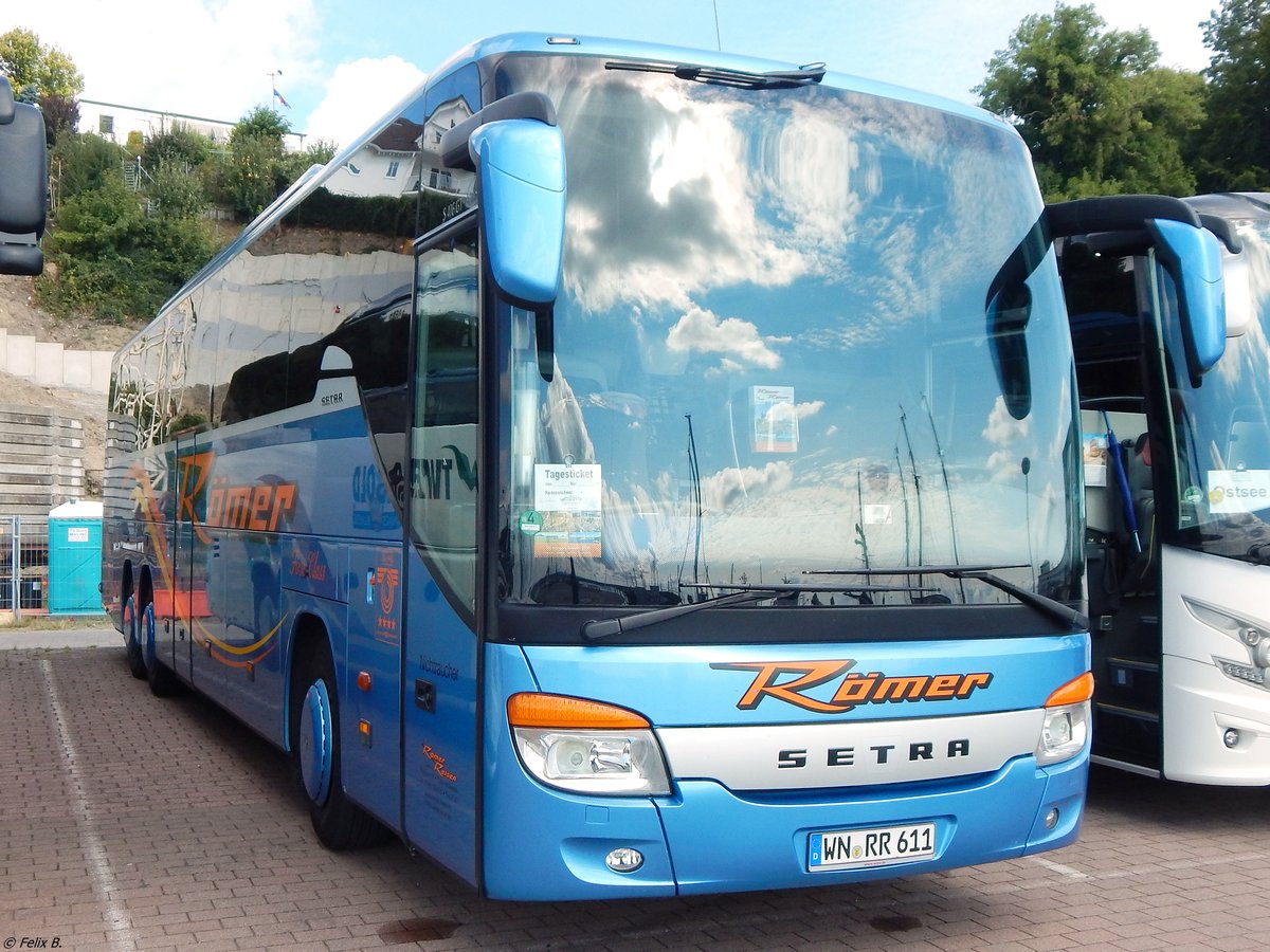 Setra 416 GT-HD von Römer aus Deutschland im Stadthafen Sassnitz.