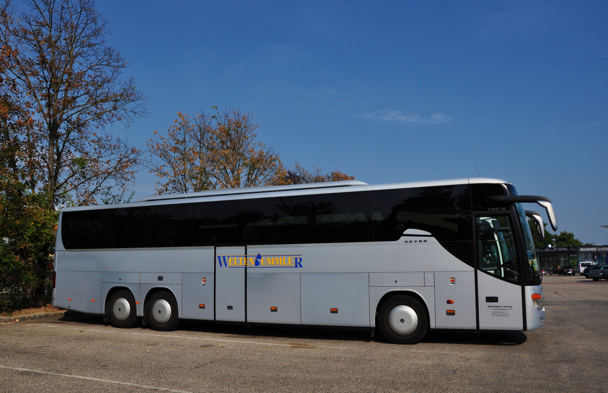 Setra 416 GT-HD von Wollschlger Reisen aus der BRD in Krems.