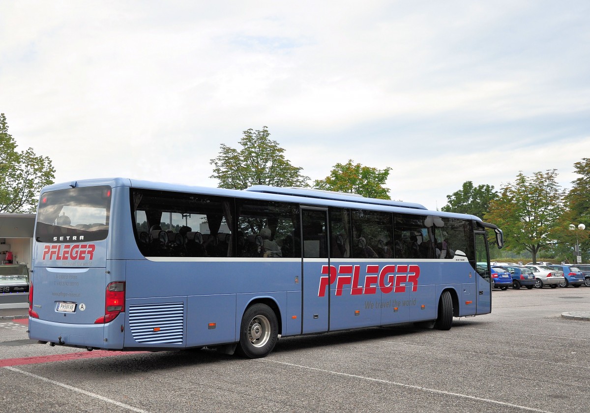Setra 416 GT von Pfleger Reisen aus Nieder�sterreich am 5.Juli 2014 in Krems.