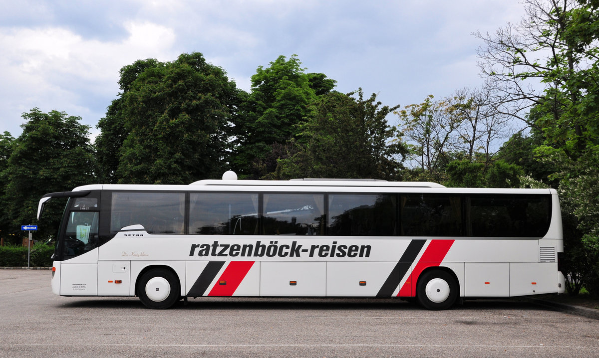 Setra 416 GT von Ratzenb�ck Reisen aus �sterreich in Krems gesehen.