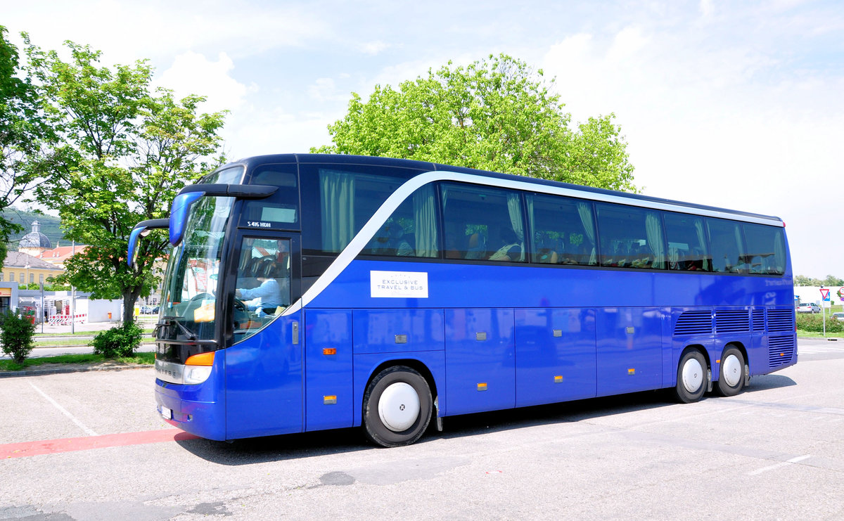 Setra 416 HDH von Exclusiv Travel & Bus aus Wien in Krems.