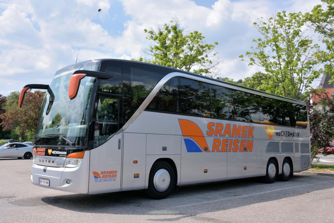 Setra 416 HDH von SRAMEK Reisen aus Wien in Krems.