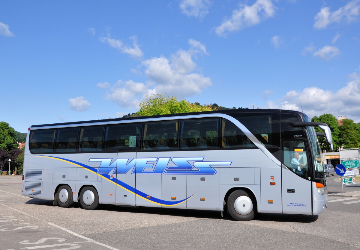 Setra 416 HDH von Weiss Reisen aus �sterreich in Krems gesehen.