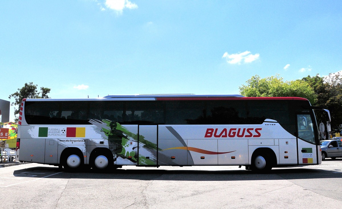 SETRA 417 GT-HD von BLAGUSS / sterreich am 9.7.2013 in Krems an der Donau.