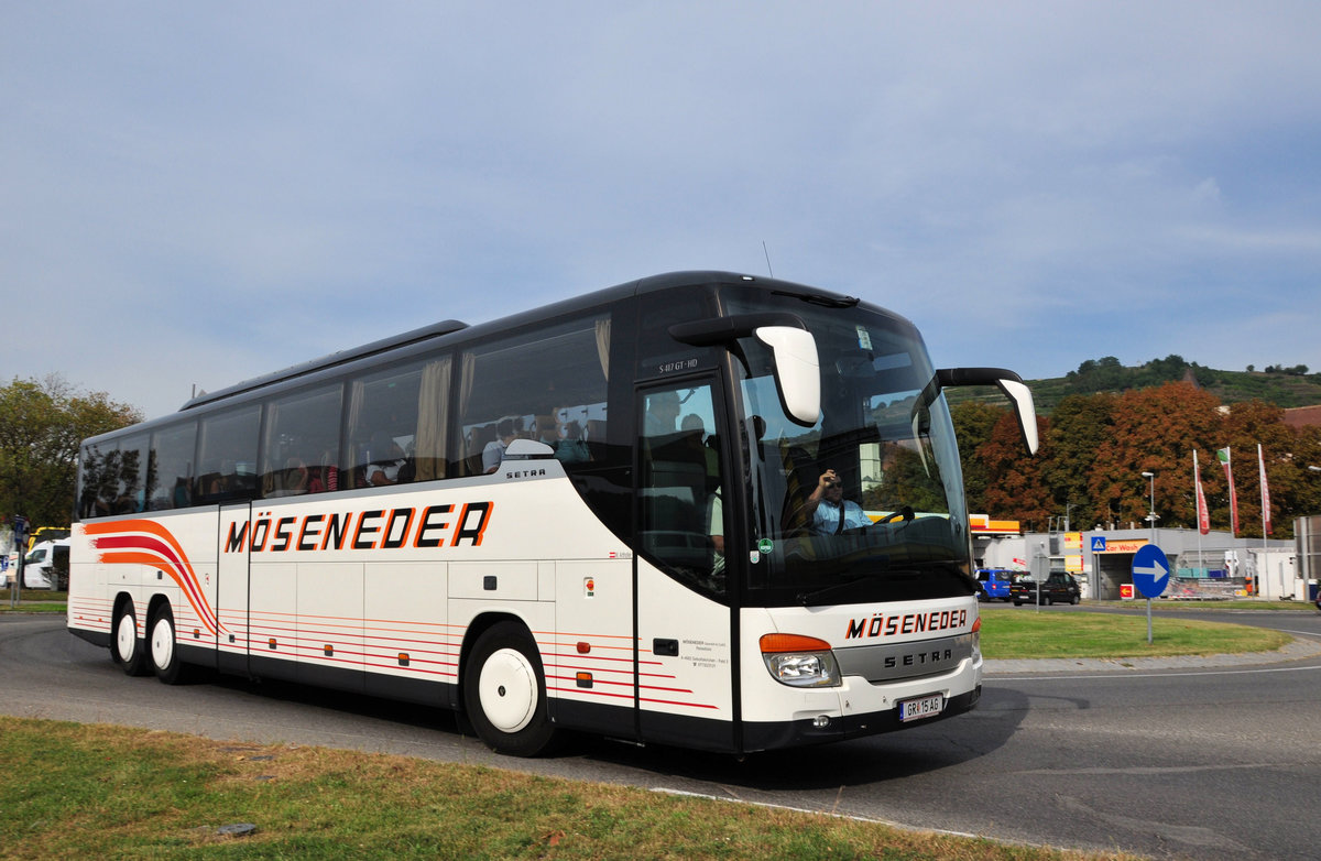 Setra 417 GT-HD von M�seneder Reisen aus �sterreich in Krems gesehen.
