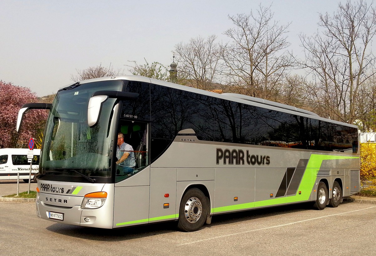SETRA 417 GT-HD von PAAR Tour`s aus �sterreich am 1.4.2014 in Krems gesehen.