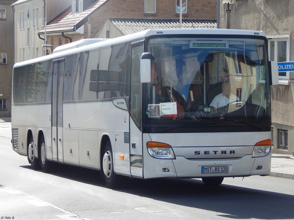 Setra 419 UL von Becker-Strelitz Reisen aus Deutschland in Sassnitz.