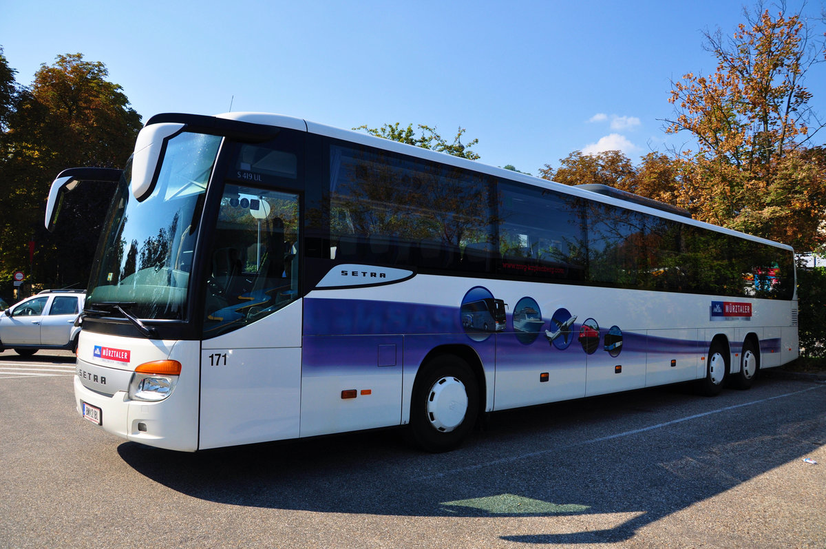 Setra 419 UL von M�RZTALER Reisen aus �sterreich in Krems.